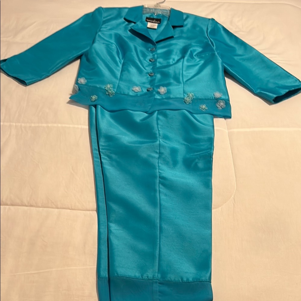 Positive Attitude Aqua Satin Set
